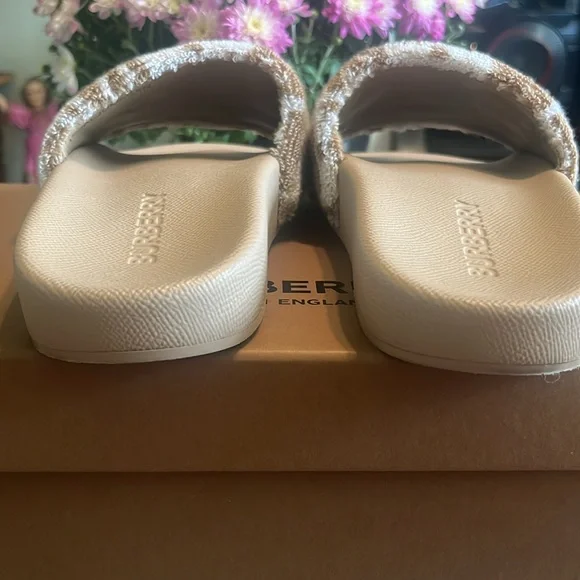 Authentic furley Burberry Slides - Picture 6 of 13